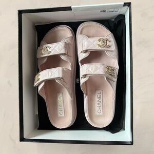 Chanel light pink shiny calfskin quilted dad crystal slide sandals size 40